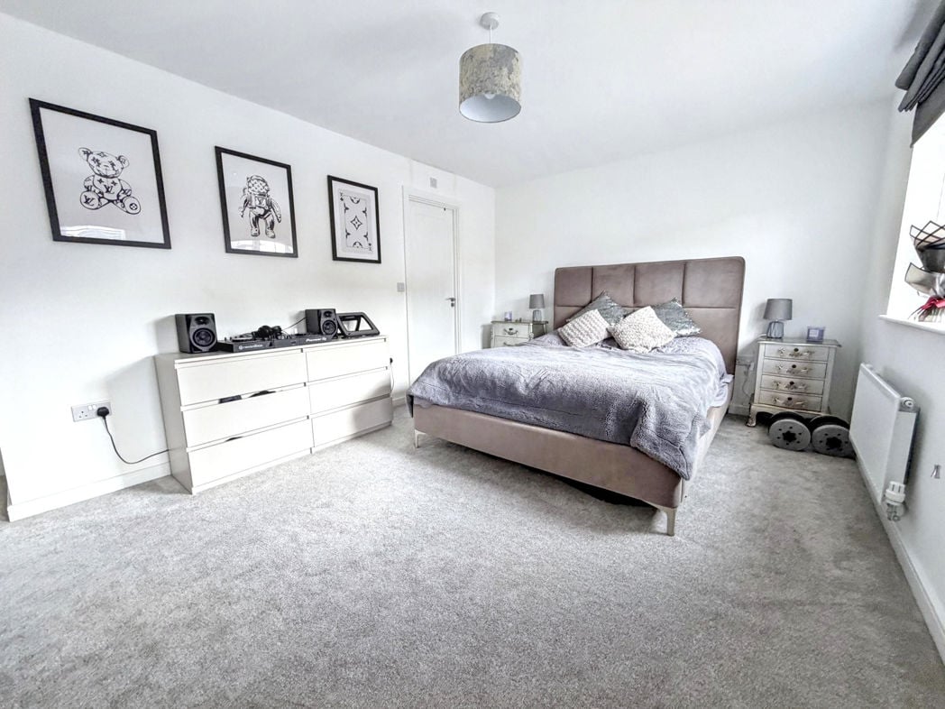 Property image 26 of 42