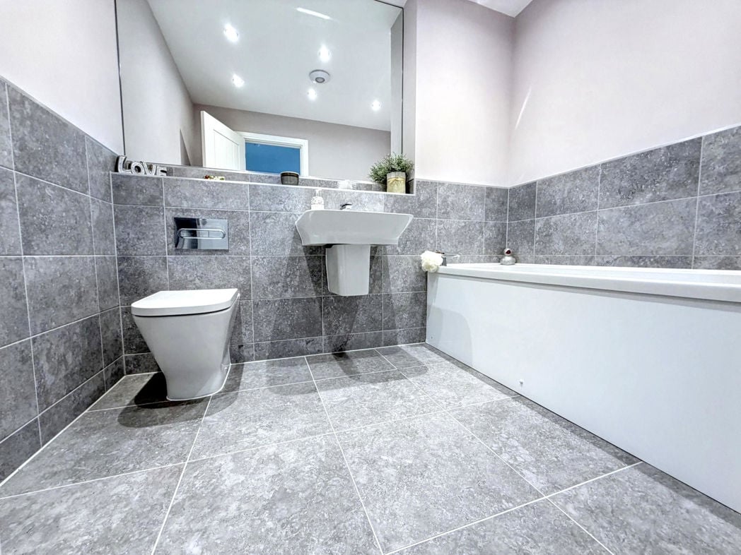 Property image 36 of 42
