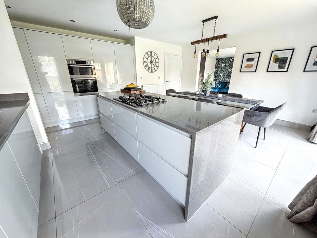 Property image 12 of 42