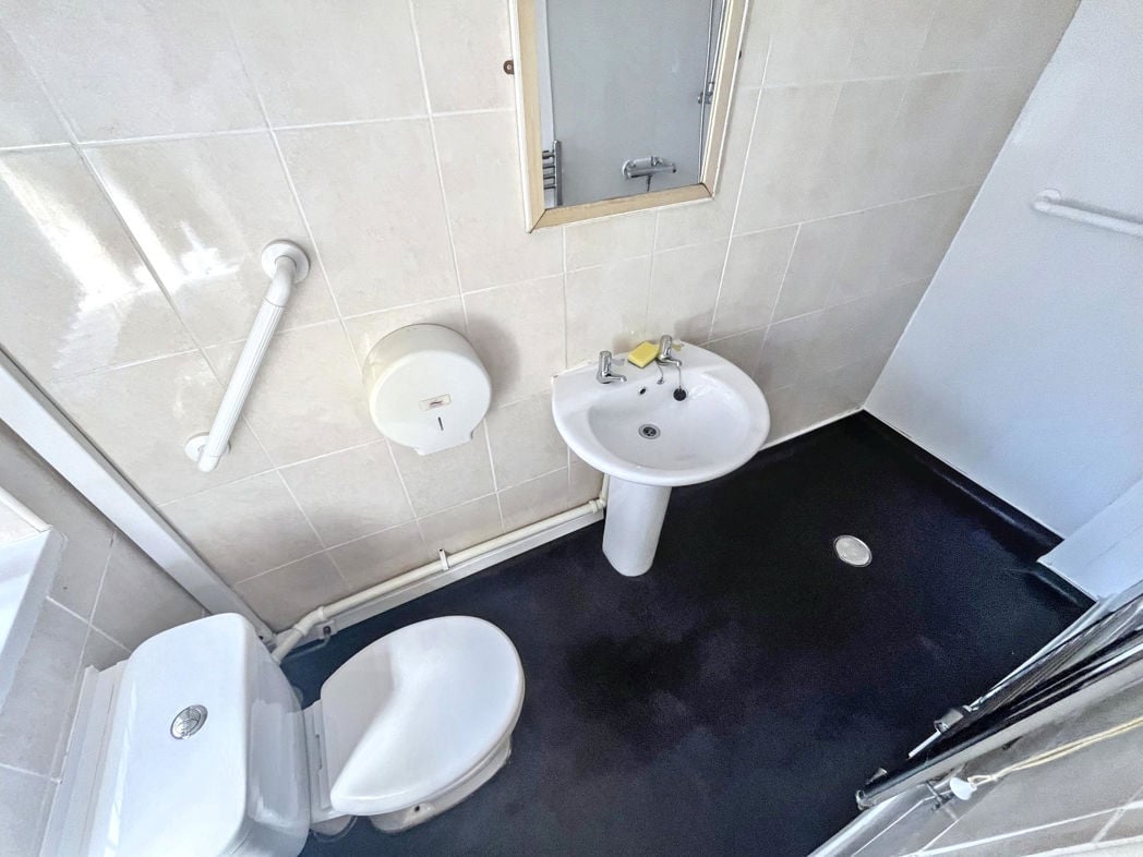 Property image 6 of 10