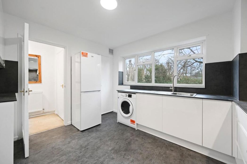 Property image 5 of 12