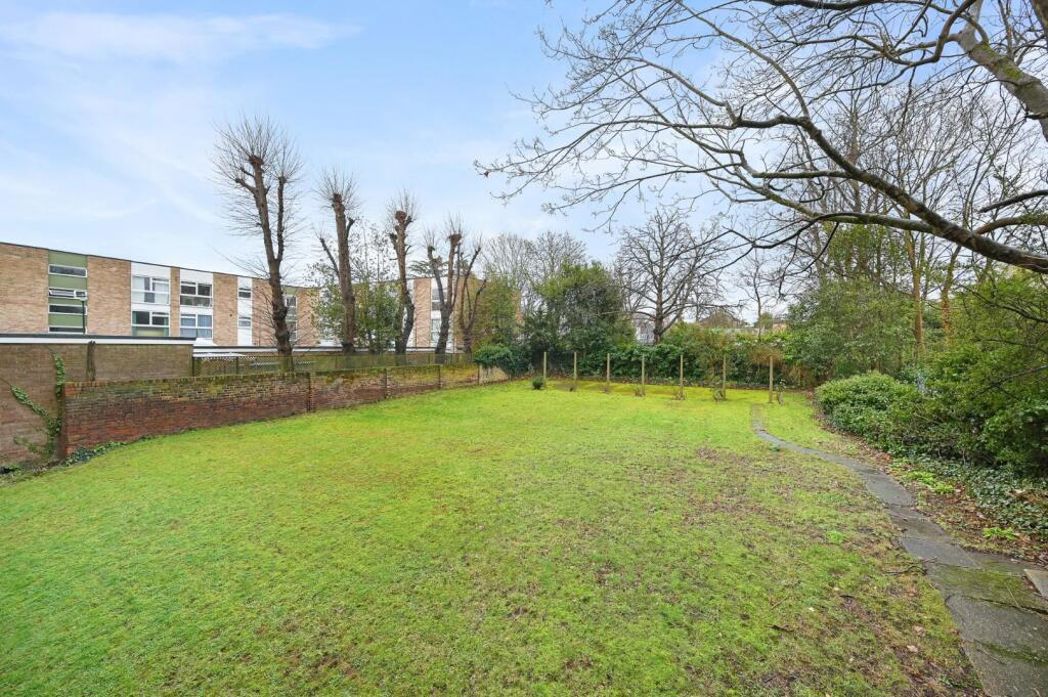 Property image 11 of 12