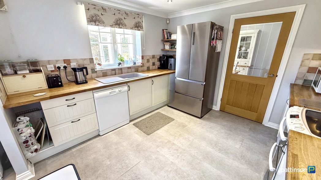 Property image 13 of 42