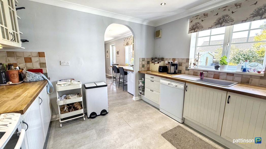 Property image 14 of 42