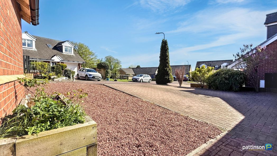 Property image 34 of 42
