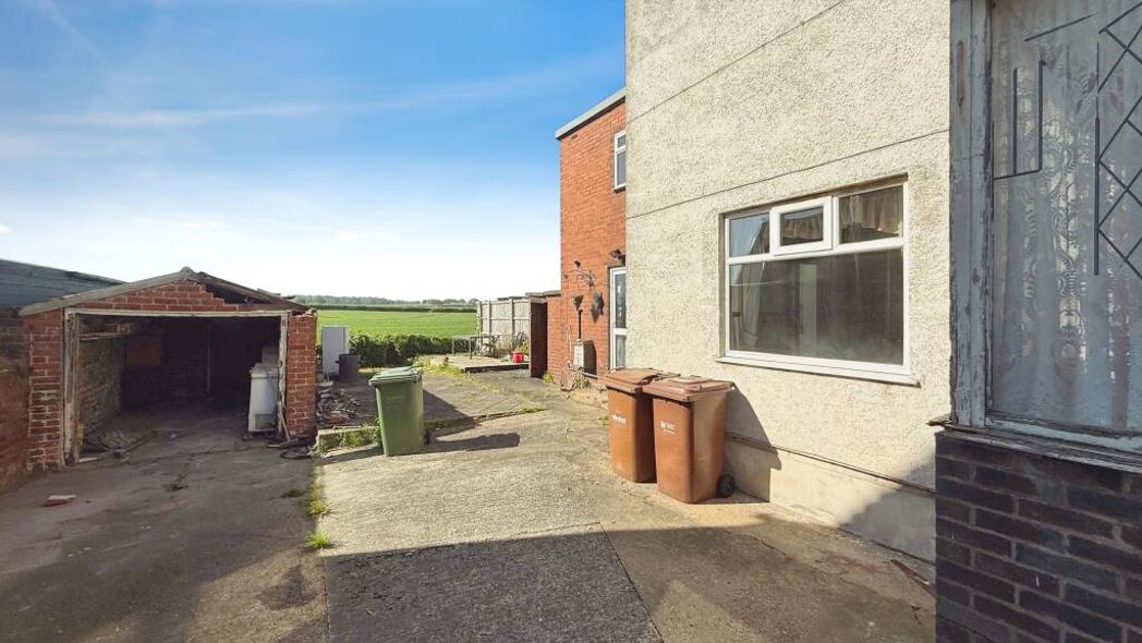 Property image 10 of 13