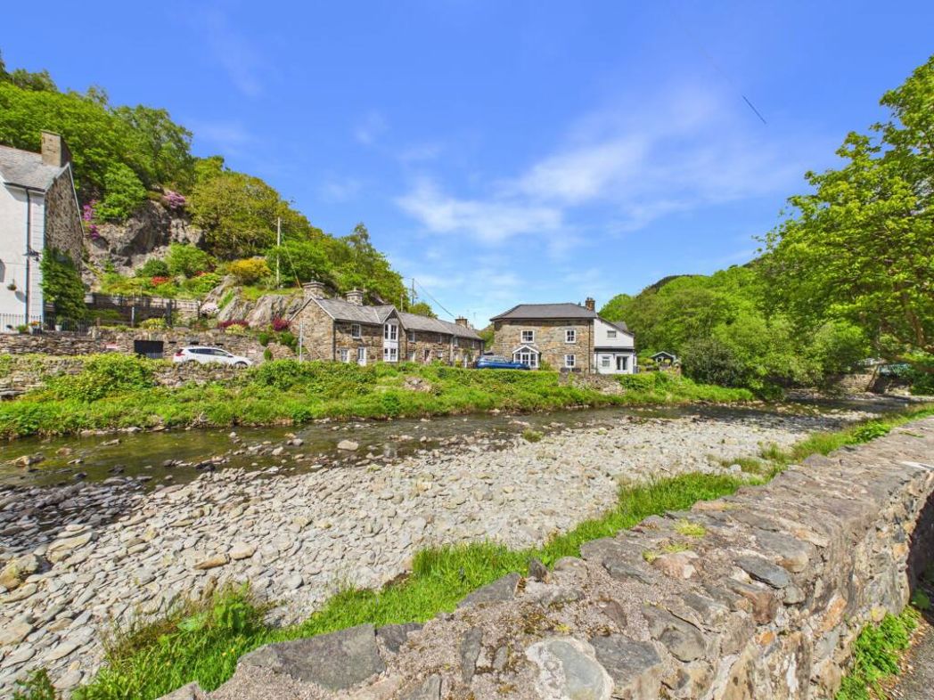 Property image 24 of 30