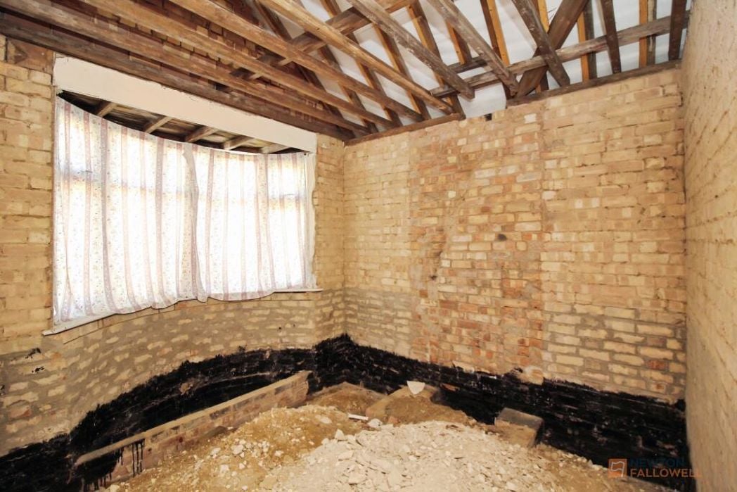 Property image 2 of 11