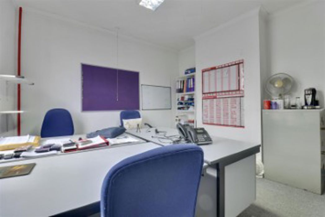 Property image 5 of 8