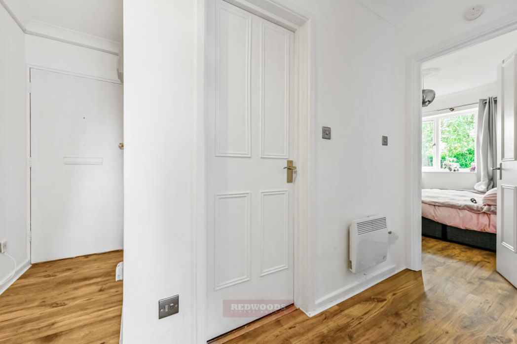 Property image 2 of 9