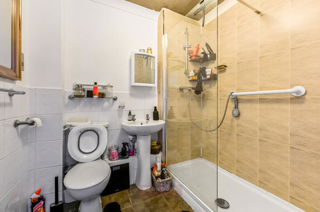 Property image 7 of 9