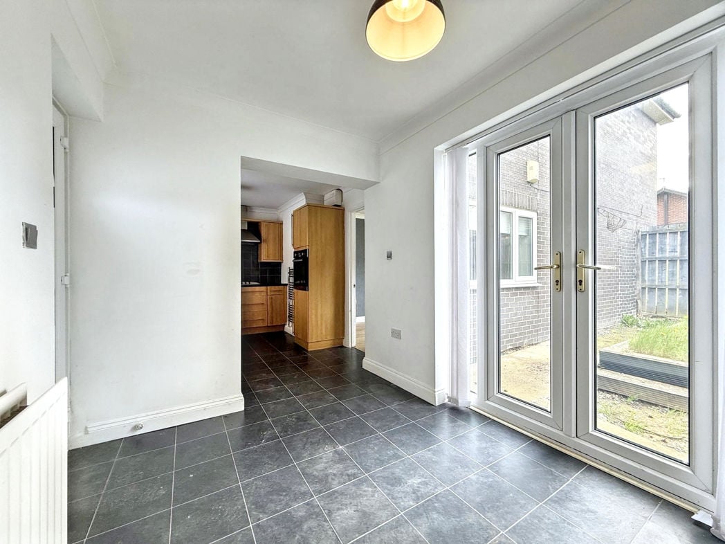 Property image 4 of 16