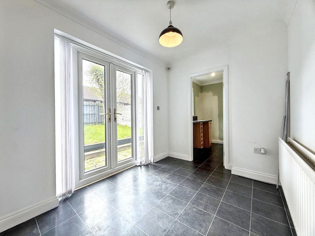 Property image 5 of 16