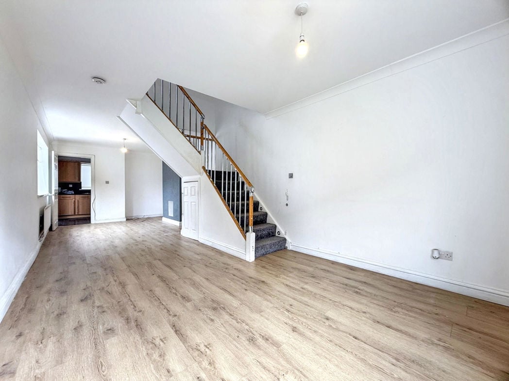 Property image 9 of 16