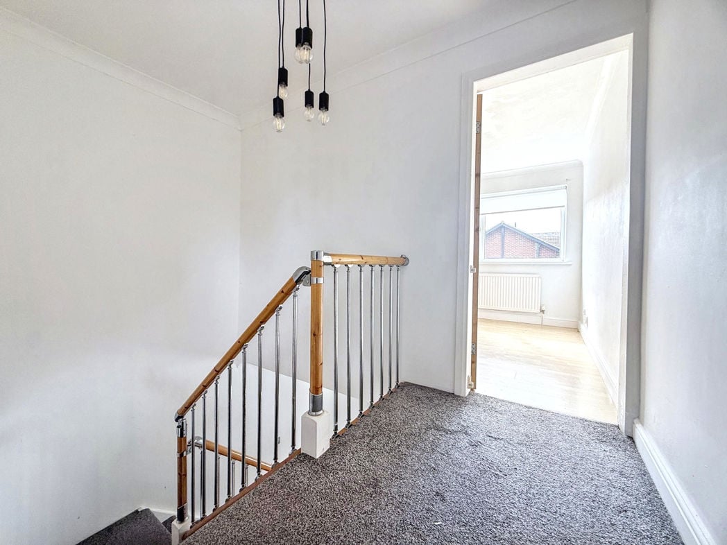 Property image 11 of 16