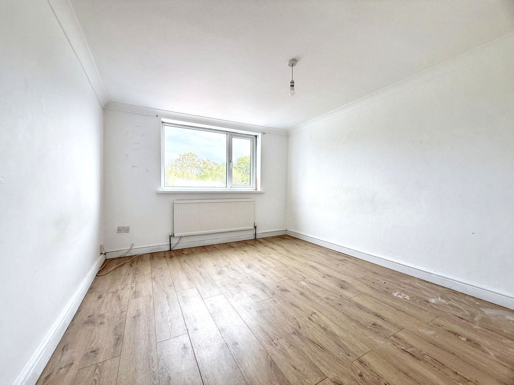 Property image 12 of 16