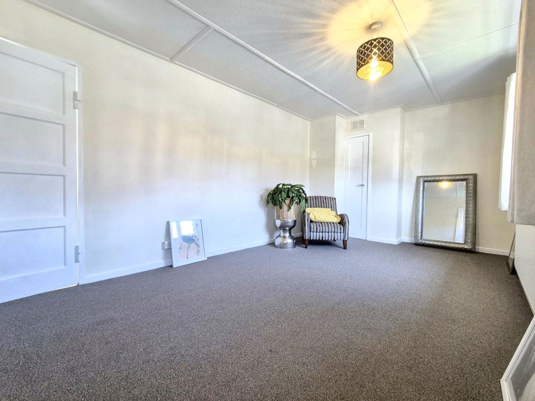 Property image 14 of 23