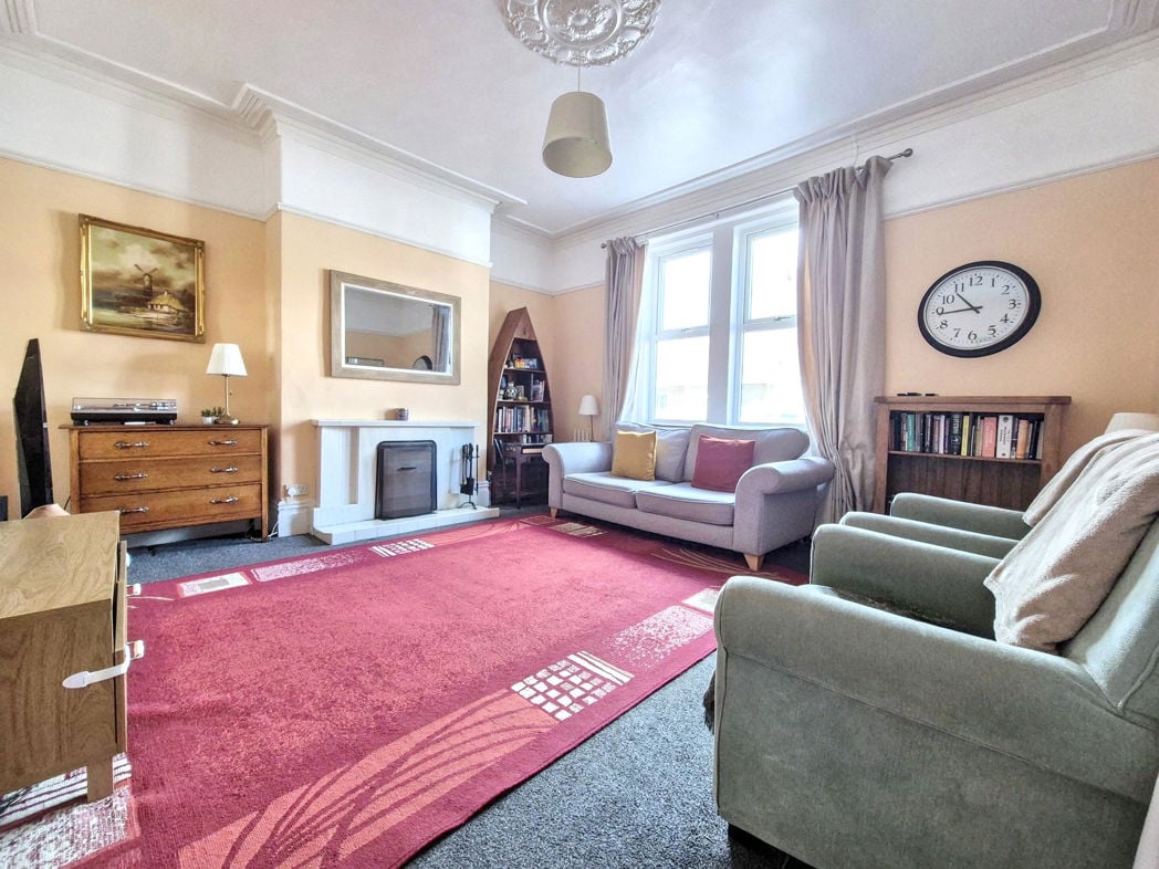 Property image 2 of 25