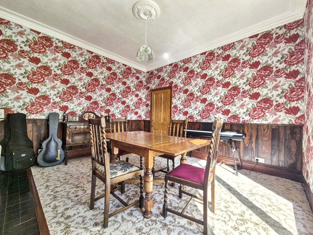 Property image 8 of 25