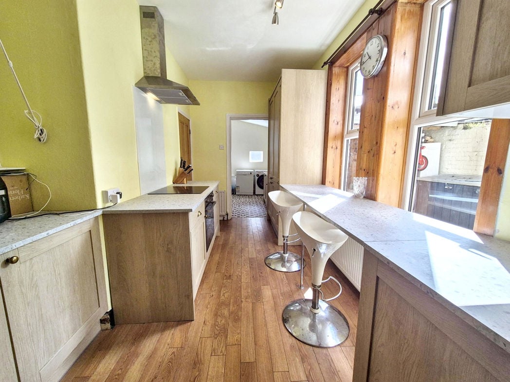 Property image 9 of 25