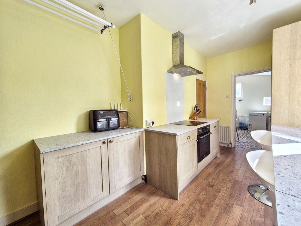 Property image 11 of 25