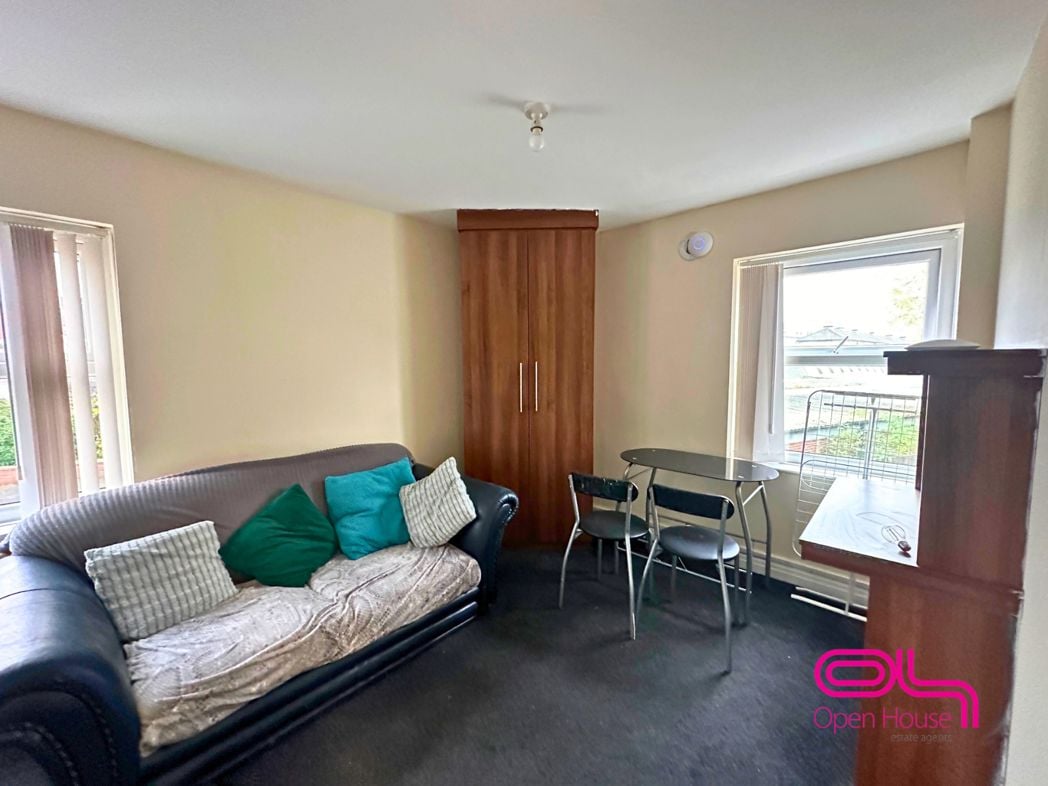 Property image 3 of 20