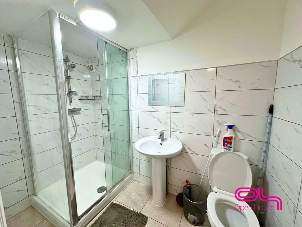 Property image 17 of 20