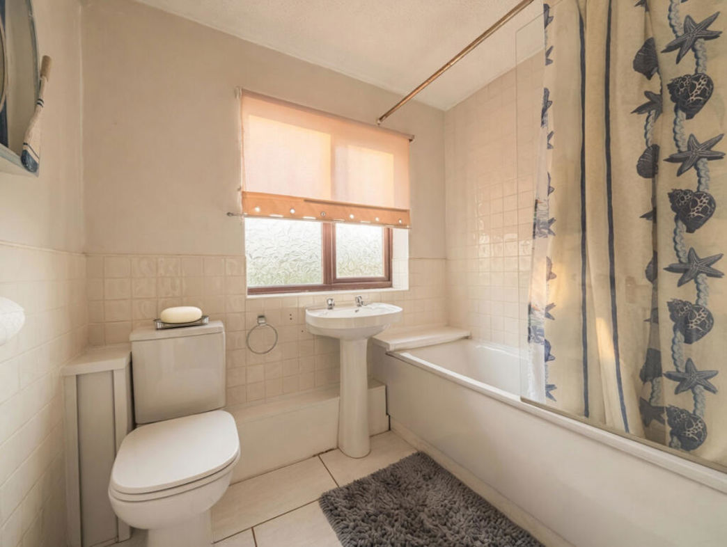 Property image 8 of 14