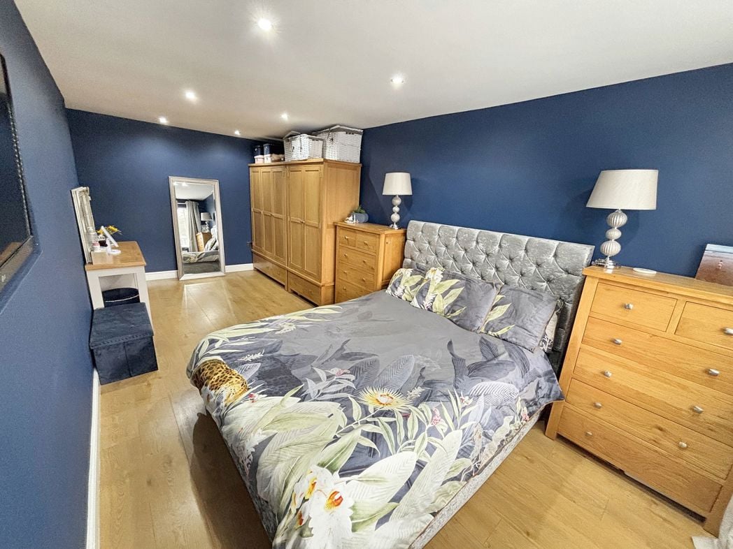 Property image 15 of 26