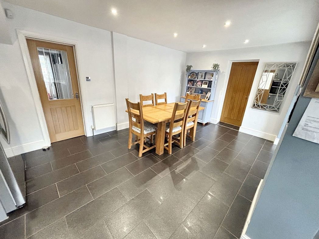 Property image 6 of 26