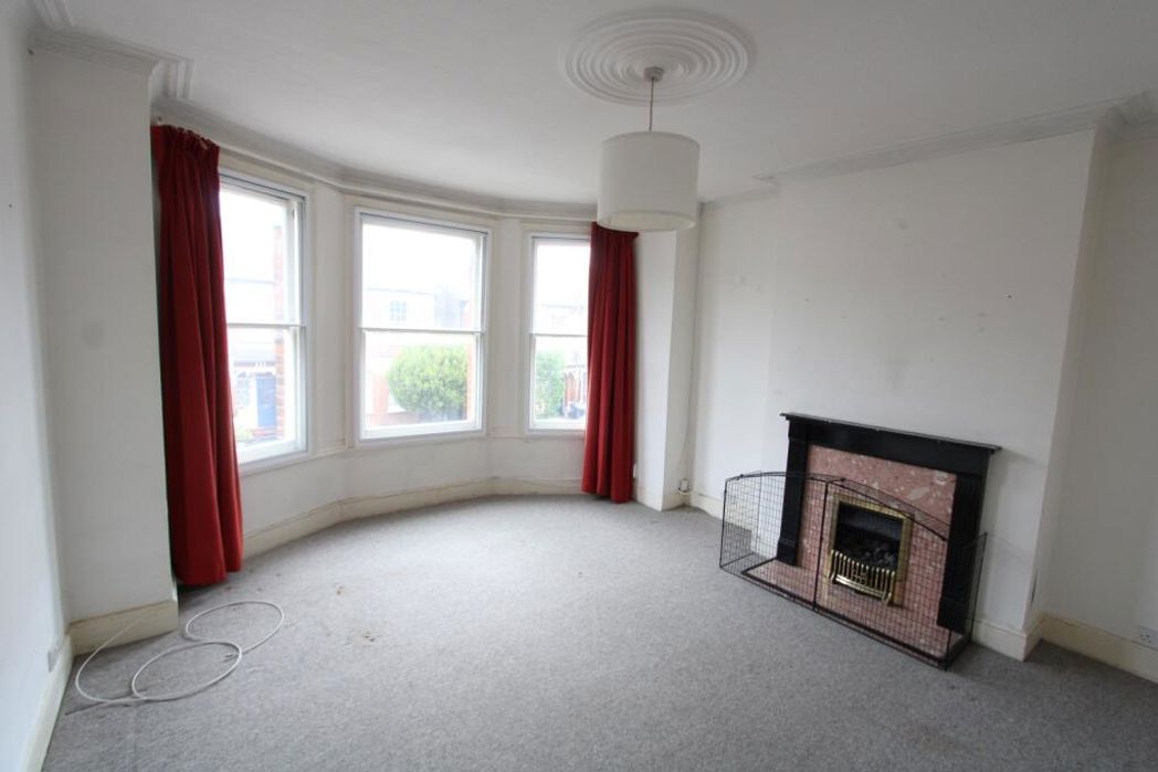 Property image 2 of 12