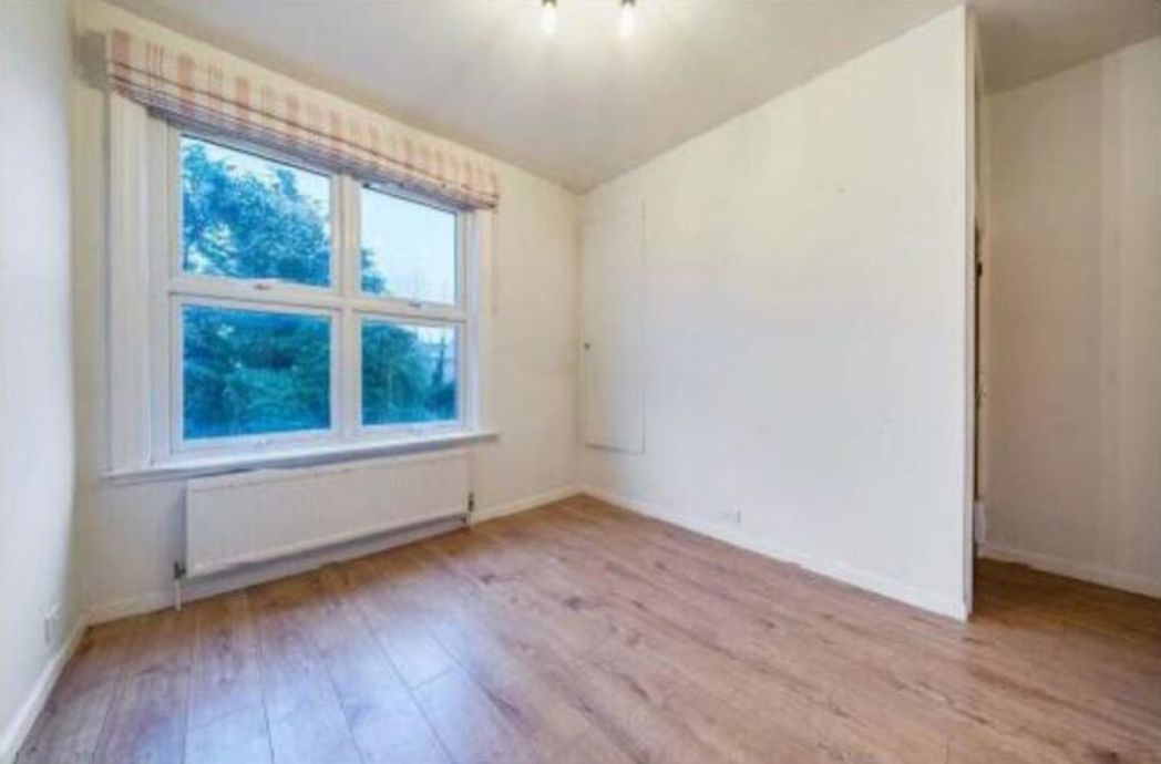 Property image 6 of 12