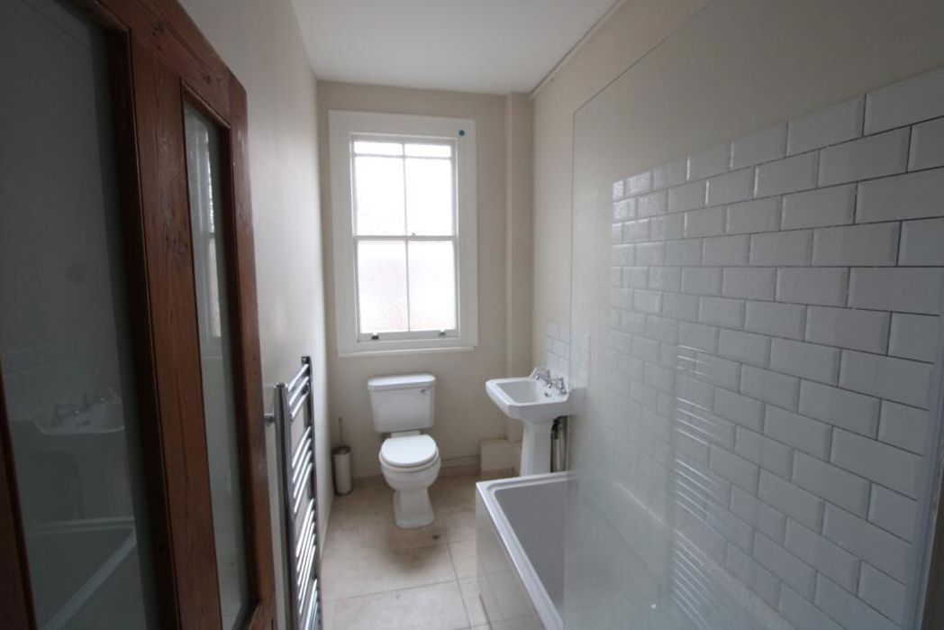 Property image 11 of 12