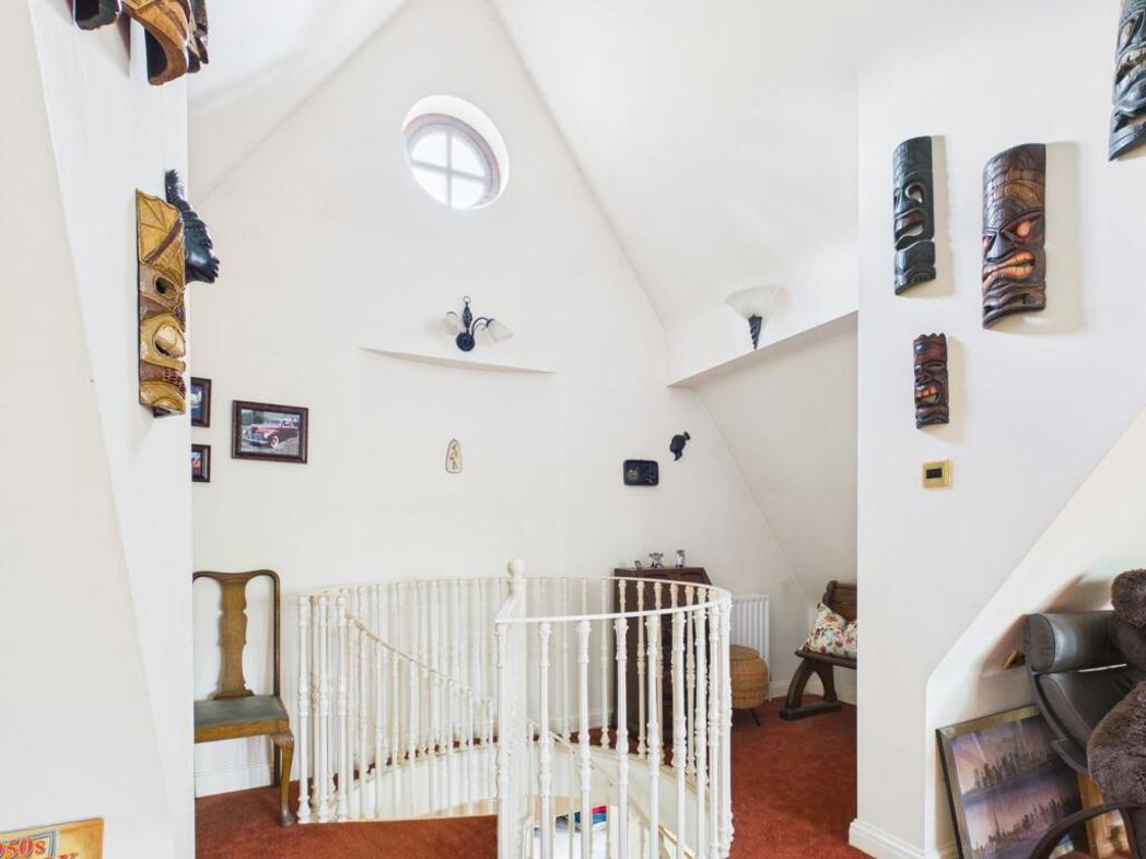 Property image 22 of 31