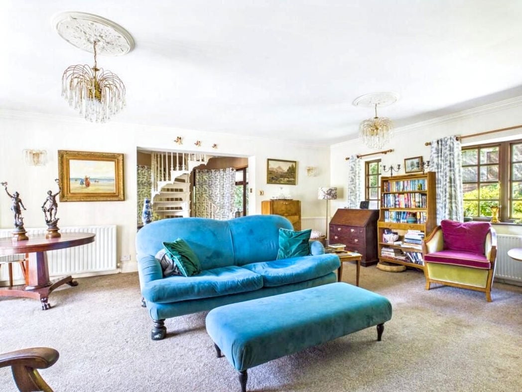 Property image 3 of 31