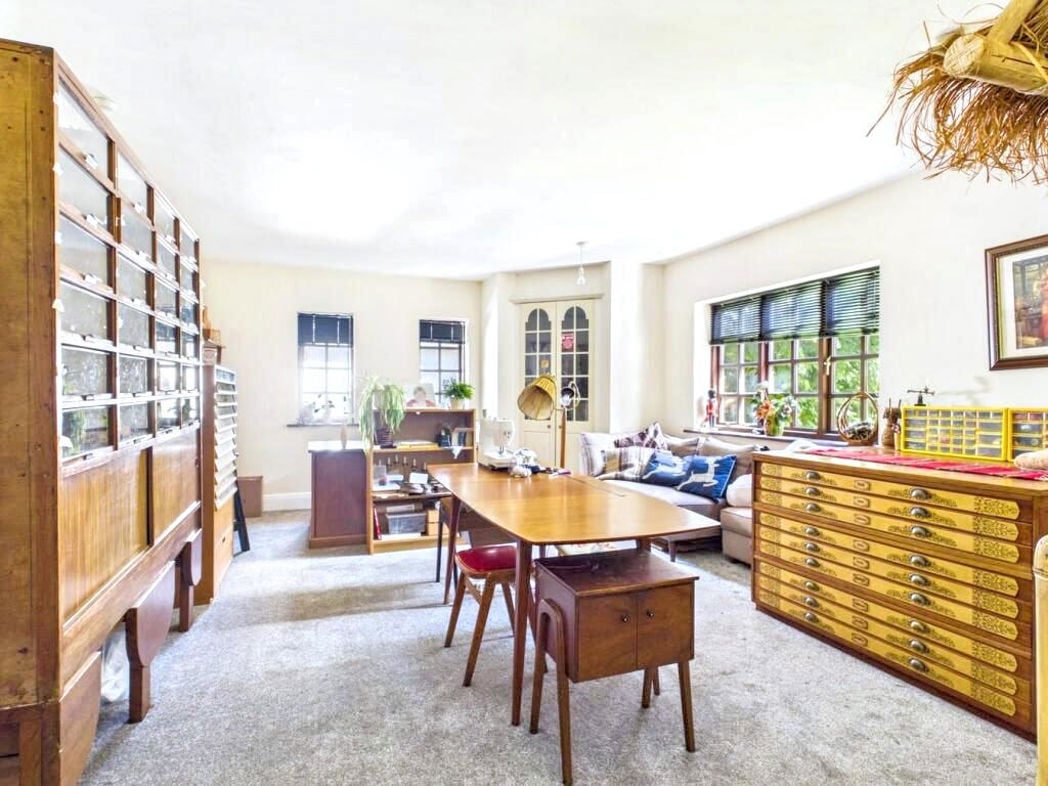 Property image 5 of 31