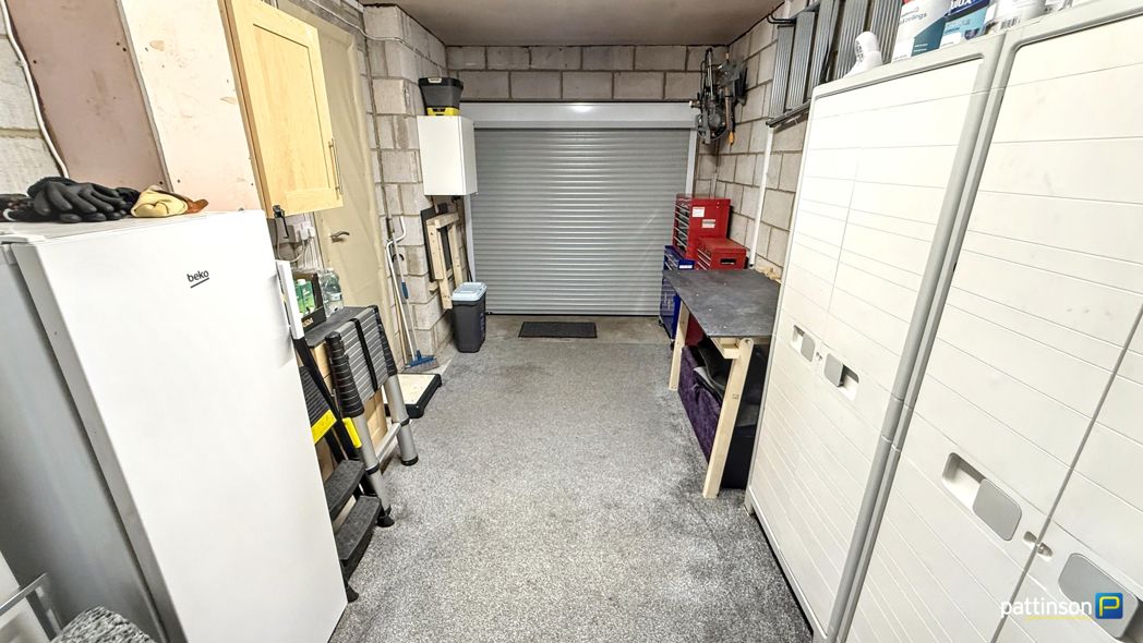 Property image 32 of 40