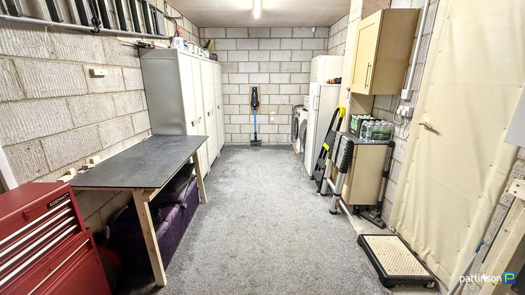 Property image 33 of 40