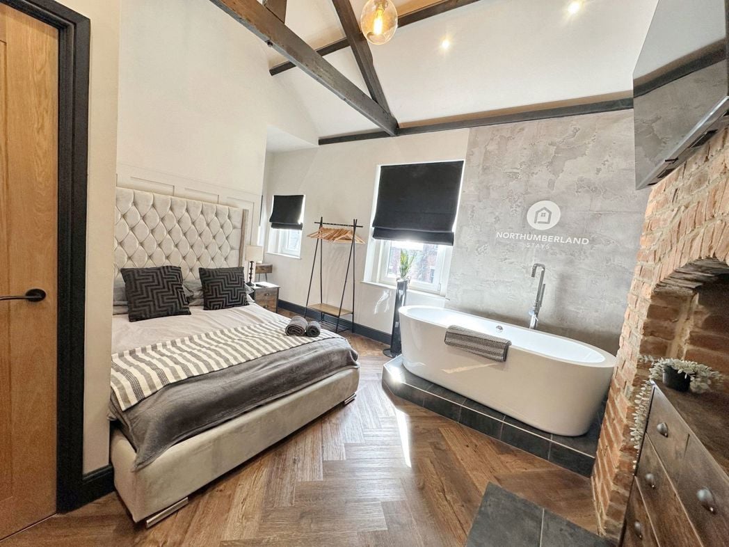 Property image 7 of 17