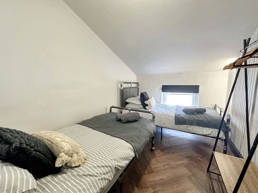 Property image 12 of 17