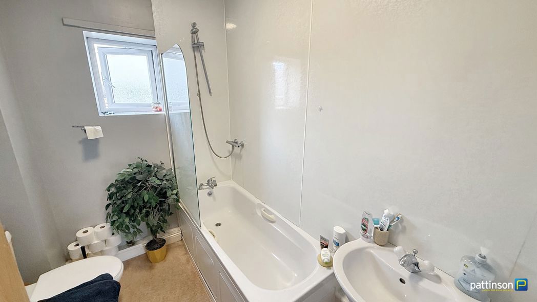 Property image 13 of 19
