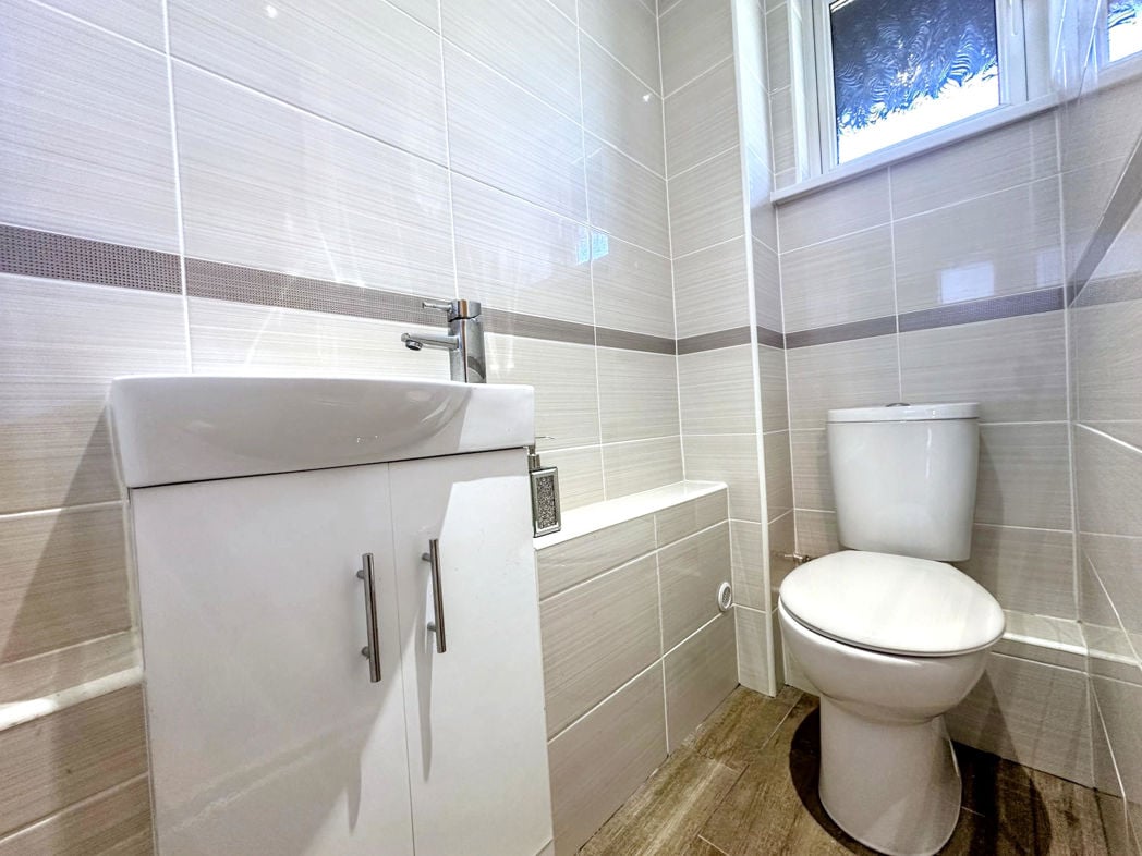Property image 9 of 21