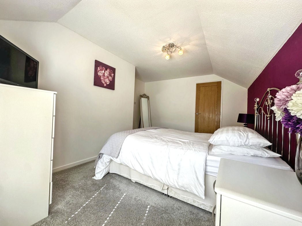 Property image 14 of 21