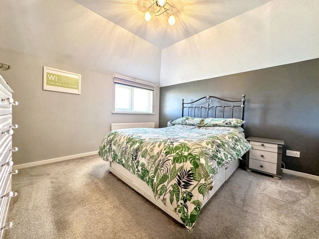 Property image 16 of 21