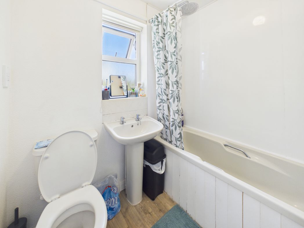 Property image 10 of 21