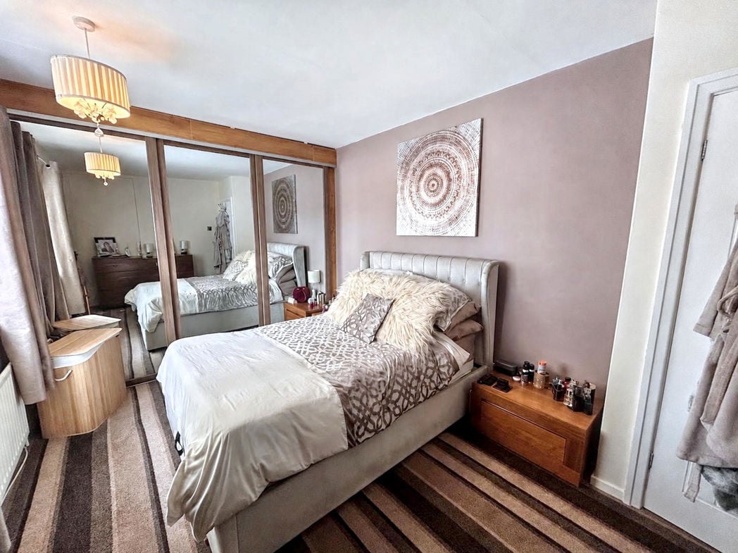 Property image 7 of 11