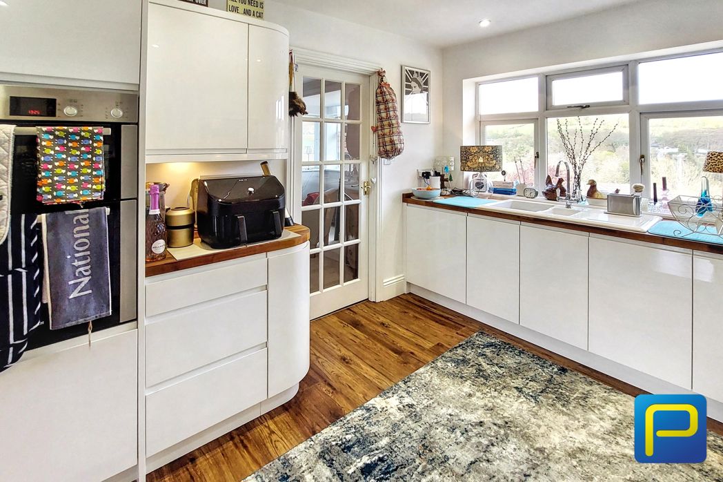 Property image 13 of 29