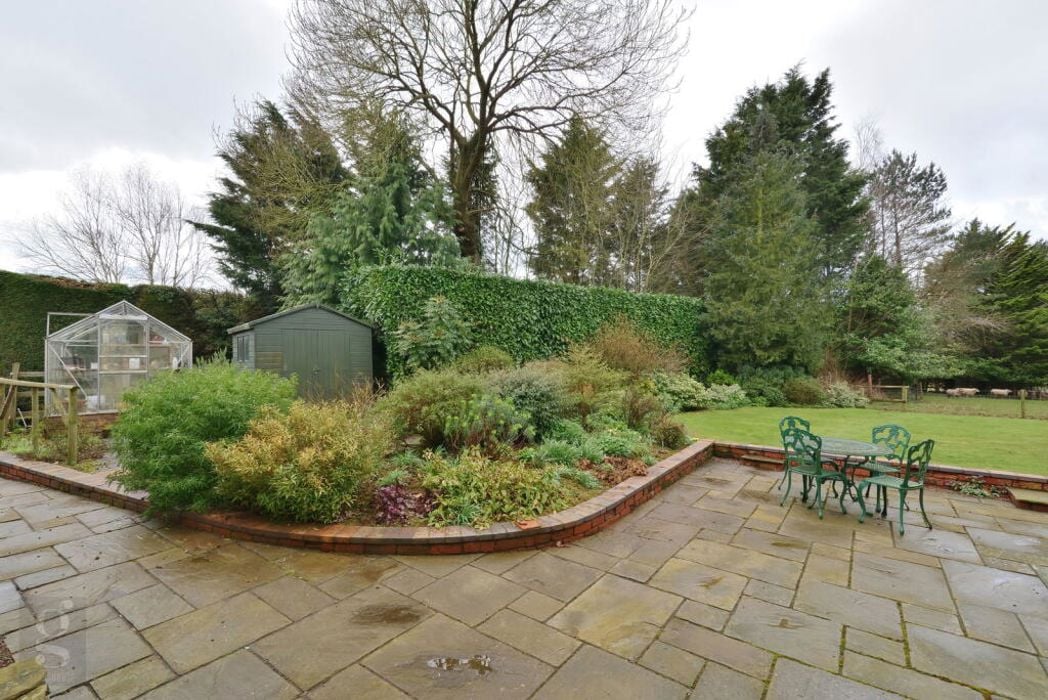 Property image 21 of 27