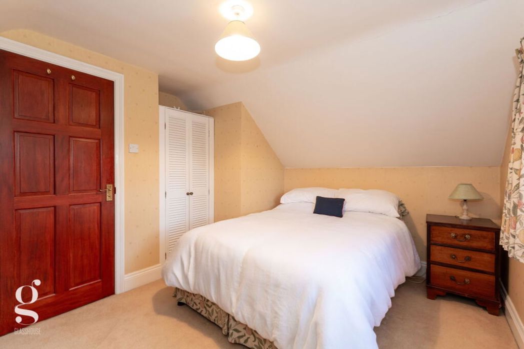 Property image 16 of 27