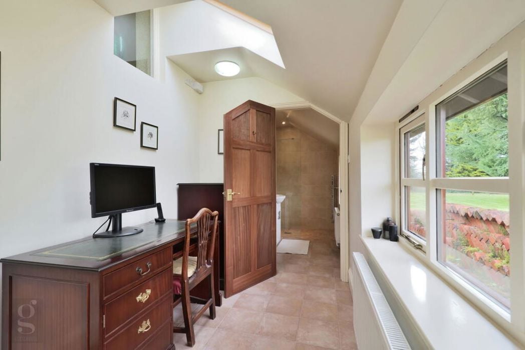 Property image 13 of 27